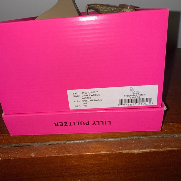 Lily Pulitzer Metallic Gold wedge - Picture 7 of 8